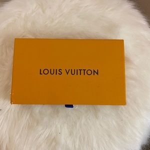 Louis Vuitton box